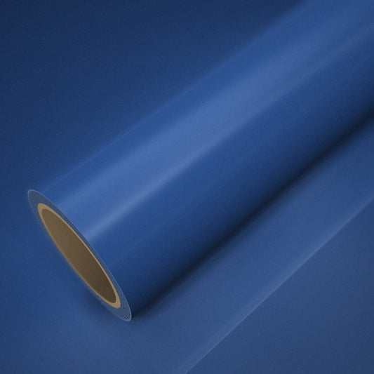 Rollo de vinilo azul BMW claro brillo sobre una lámina del mismo vinilo